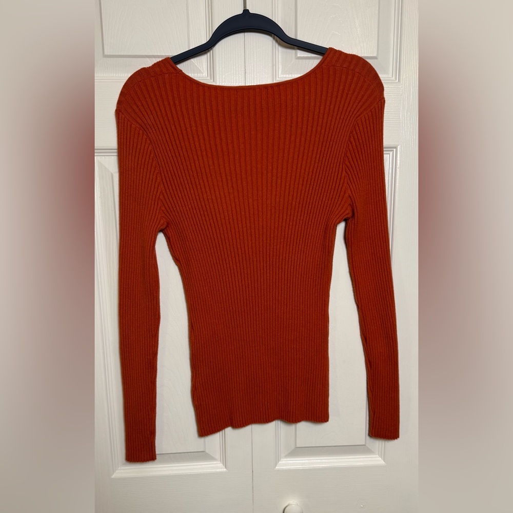 Elegant Rust Ribbed Knit Blouse - Picture 8 of 9